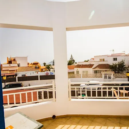 Surfhouse Πανσιόν Κοραλέχο