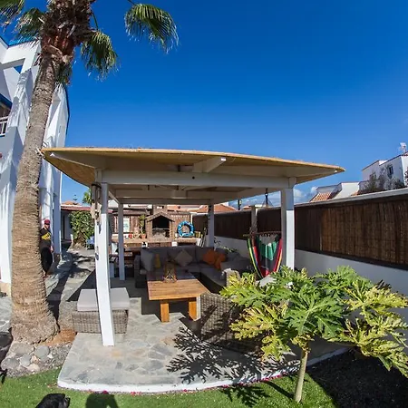 Surfhouse Πανσιόν Κοραλέχο