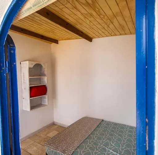 Surfhouse Guest house *